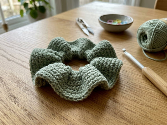 Beginner no-sew tube crochet scrunchie in sage yarn